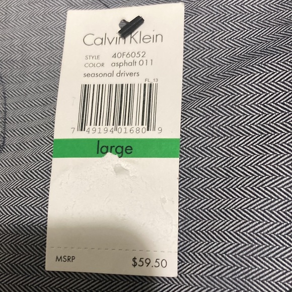 Lg Calvin Klein button up - Picture 5 of 5